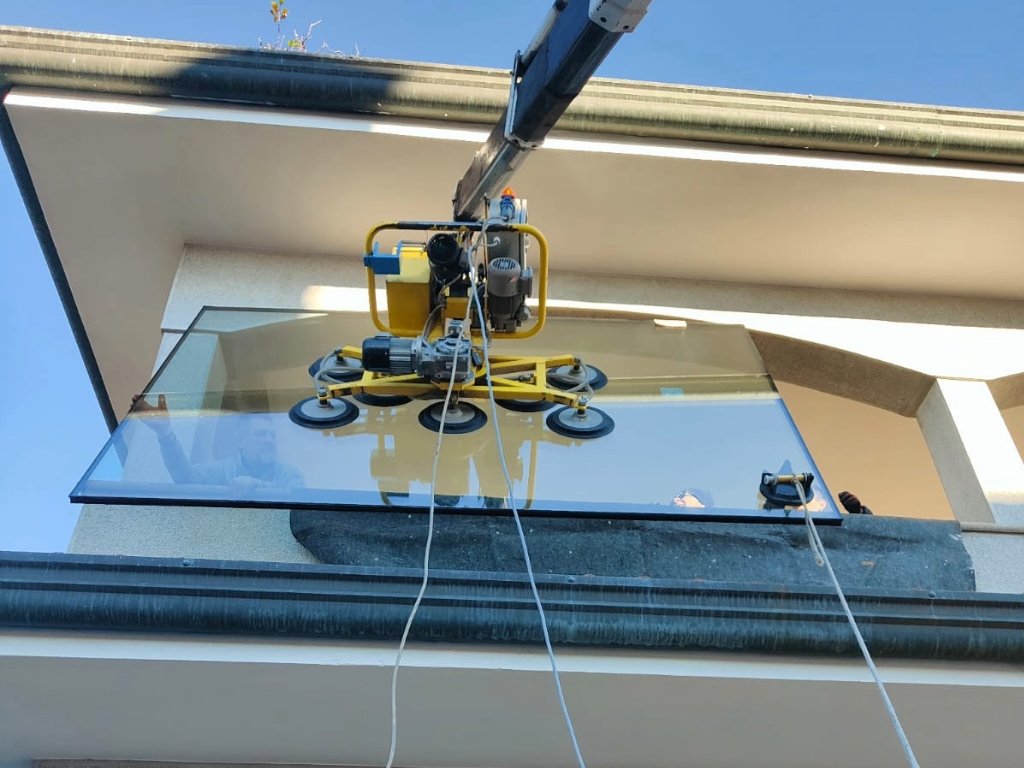 Posa in opera serramenti in alluminio e PVC